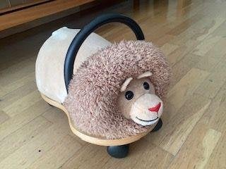 Wheelybug loopwagen leeuw loopauto houten speelgoed, Ophalen, Zo goed als nieuw, Duw- of Trekspeelgoed