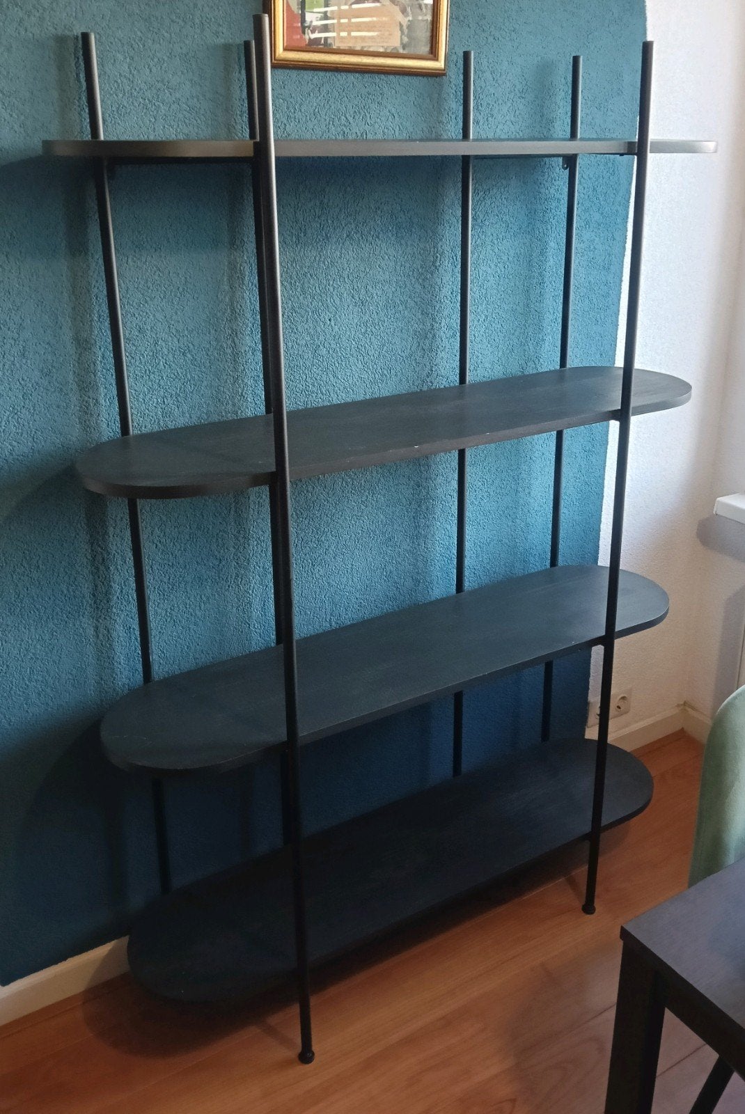 Kast van zwart hout en staal, Huis en Inrichting, Kasten | Boekenkasten, Ophalen, 50 tot 100 cm, Zo goed als nieuw, Metaal