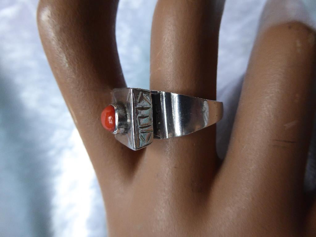 Mooie Handgemaakte Zilveren Art Deco Ring met Bloedkoraal, Verzenden, Zilver, Ring, Met edelsteen