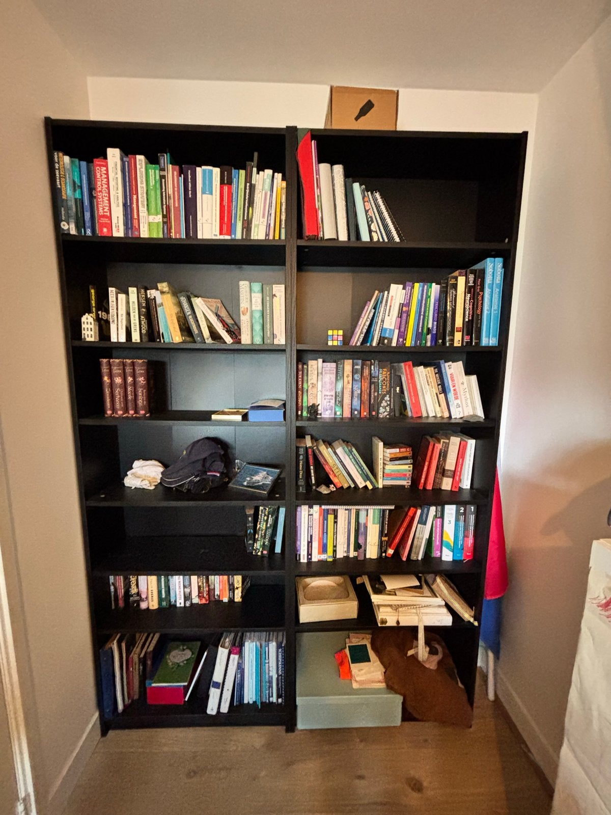 2x IKEA Billy boekenkast met opzetstukken - Zwart, Huis en Inrichting, Kasten | Boekenkasten, Ophalen, Met plank(en), Gebruikt