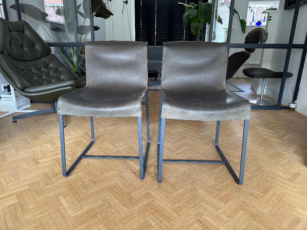 2 QLiv Founded stoelen / stoel, Huis en Inrichting, Stoelen, Ophalen, Gebruikt, Twee, Leer