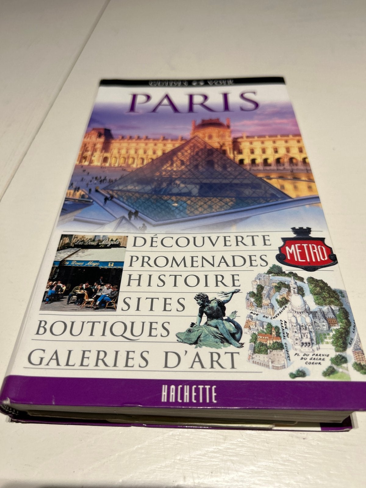 Gids Parijs - Ontdek de stad met Hachette, Europa, Ophalen of Verzenden, Reisgids of -boek, Gelezen