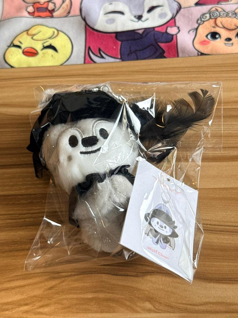 Stray Kids Wolfchan Bang Chan skzoo plush Do It, Ophalen of Verzenden, Nieuw, Foto of Kaart