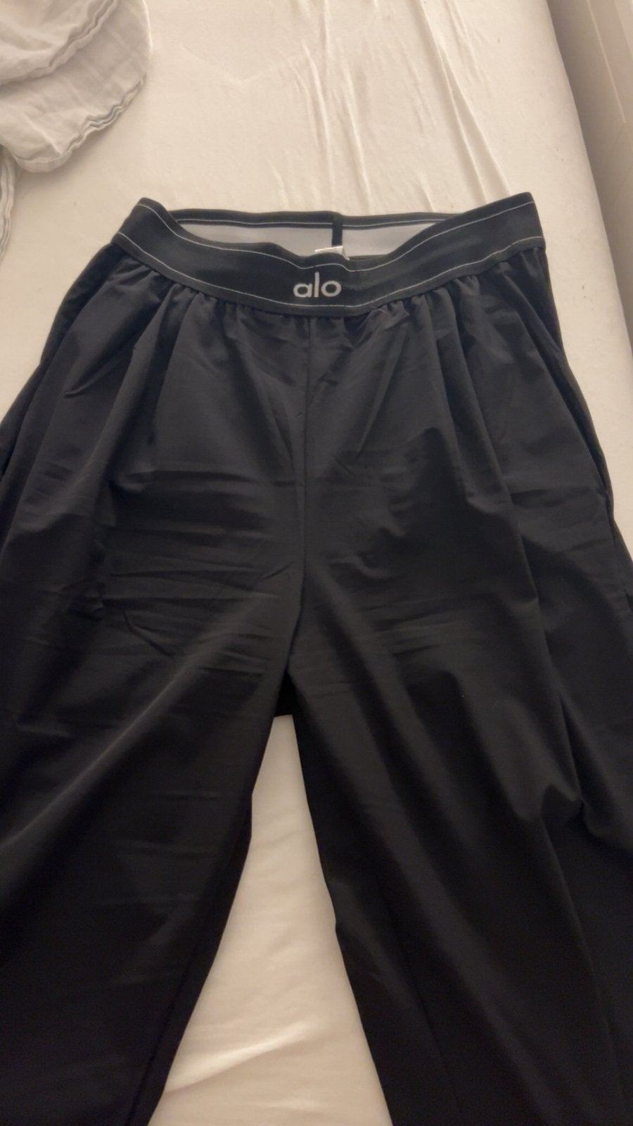 alo broek, Kleding | Dames, Ophalen of Verzenden, Zo goed als nieuw, Zwart, Lang
