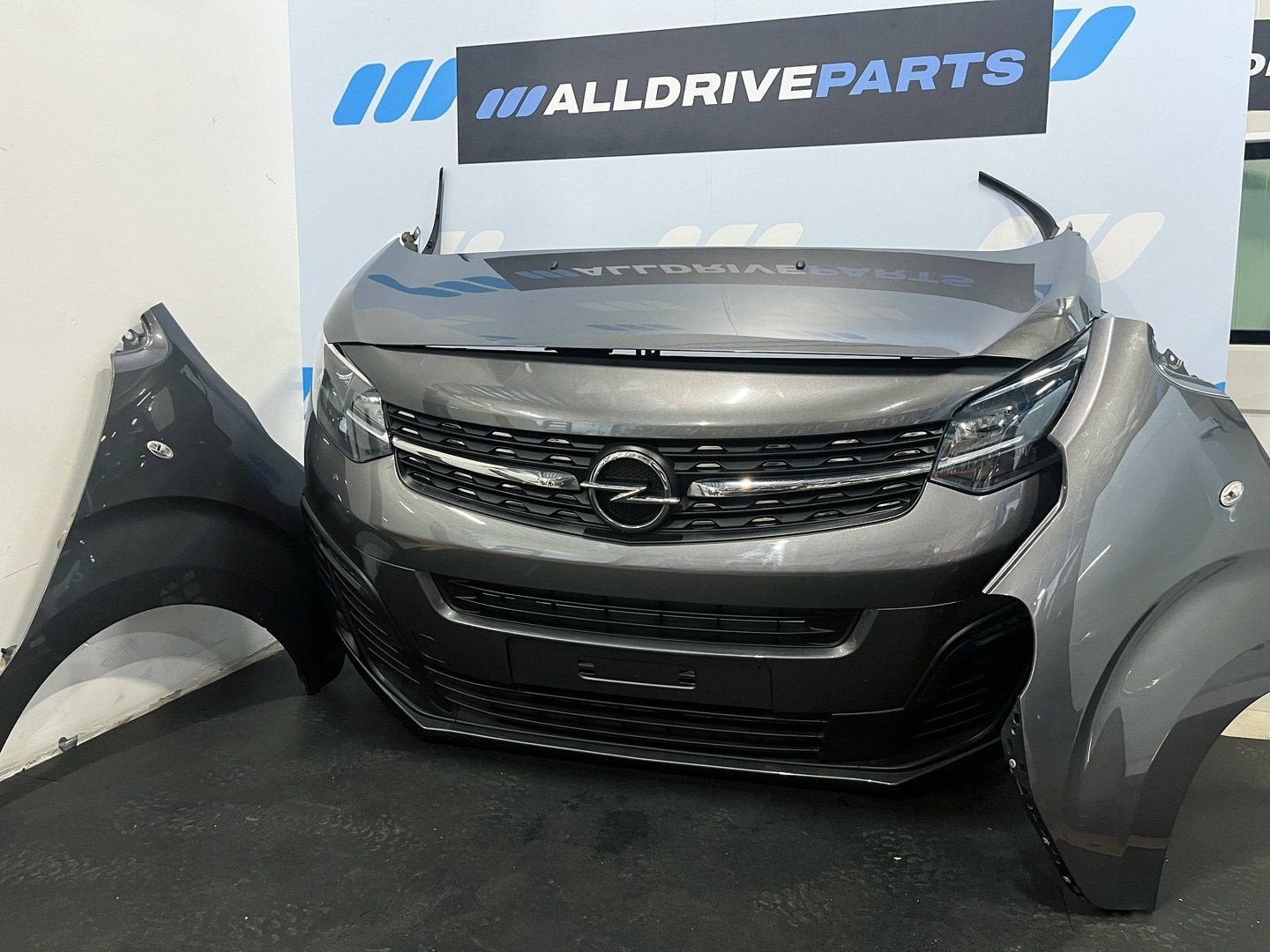 Complete voorkop Opel Vivaro bi-xenon koplampen grijs EVL, Auto-onderdelen, Gebruikt, -, Voor, -