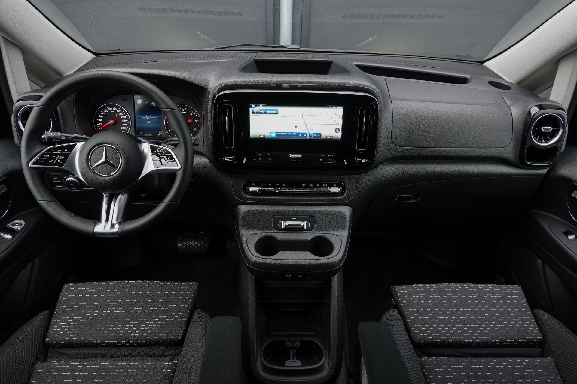 Mercedes-Benz Vito 119Cdi 190Pk 9G-Tronic Aut. | Dubbele Cab, Automaat, 12 maanden, Gebruikt, Zwart