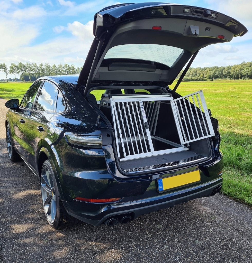 Autokennel custom made Porsche Cayenne coupé, Ophalen, Zo goed als nieuw