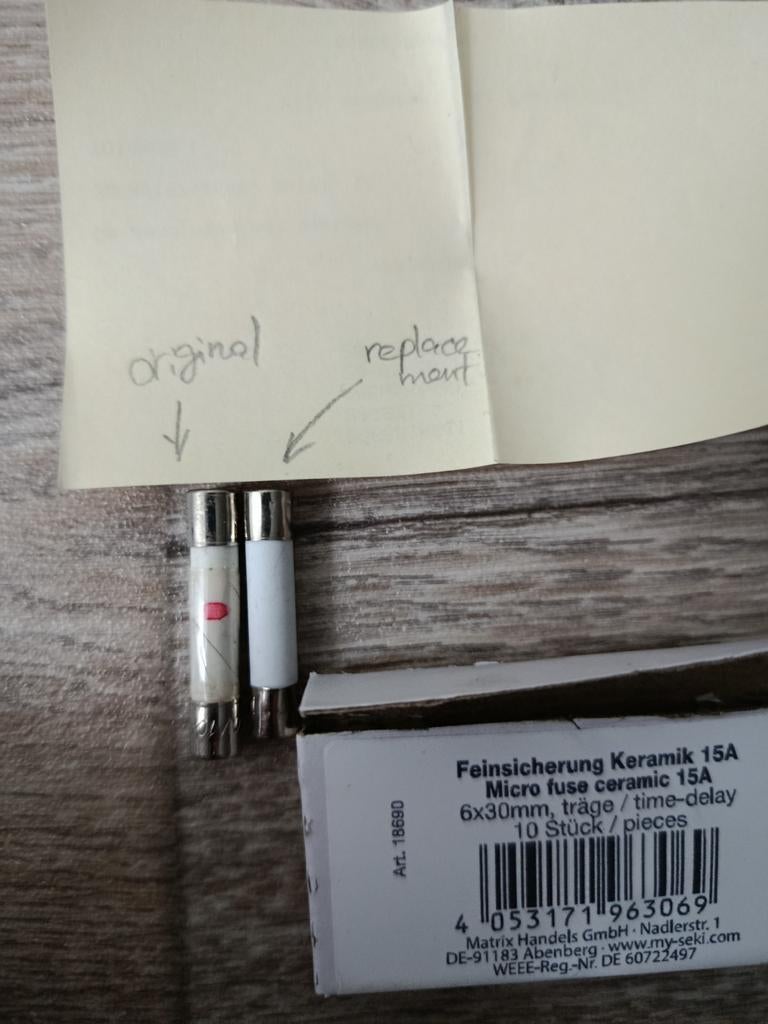 Zekering 250V 15A (TL)  (fuse)keramisch voor magnetron, Ophalen of Verzenden