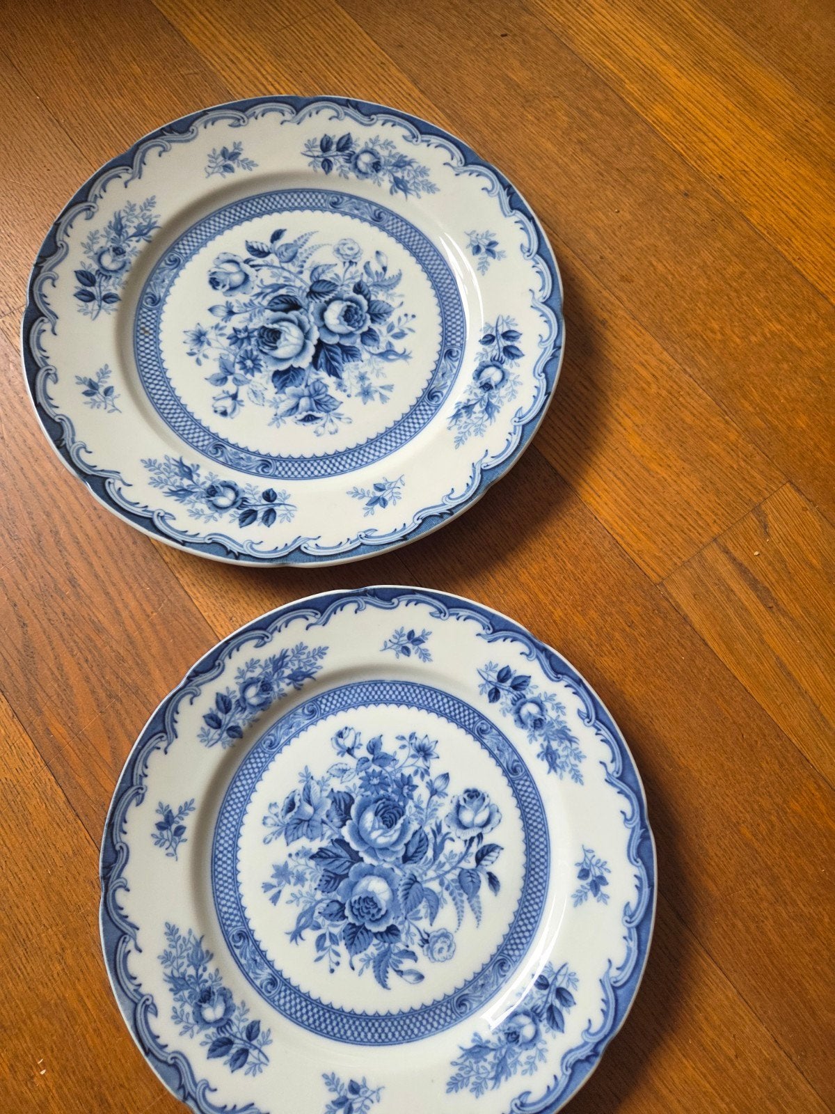 2x Blue Rose Fine China Japan Borden - Blauw Bloemenpatroon, Ophalen of Verzenden