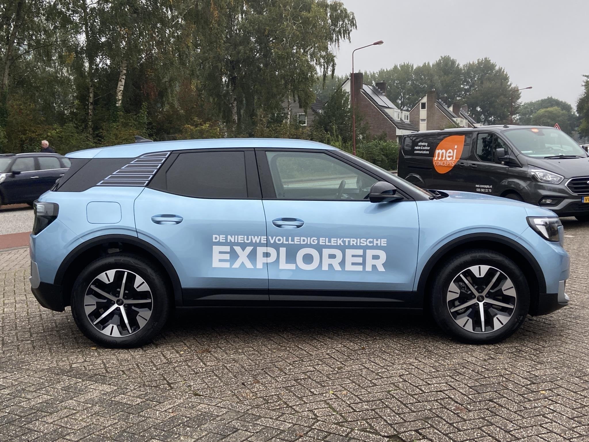 Ford Explorer Style Standard Range RWD 58 kWh 190pk 1.800kg, Auto's, Automaat, Dealer onderhouden, 1800 kg, Zwart