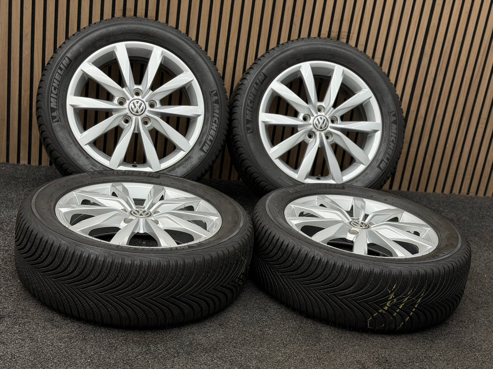 Originele 17 inch VW T-Roc Passat Dijon 5x112 ET48 Michelin, Auto-onderdelen, Banden en Velgen, Ophalen, 215 mm, ., Banden en Velgen