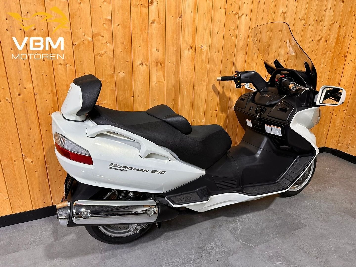 Suzuki AN 650 Burgman ABS Executive AN650 AN-650 Nieuwe band, Motorrijbewijs A, Bedrijf, Onbekend, 2 cilinders