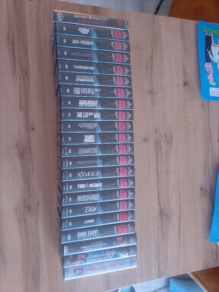 Collectie James bond video banden, Vanaf 12 jaar, Ophalen of Verzenden, Gebruikt, Actie en Avontuur