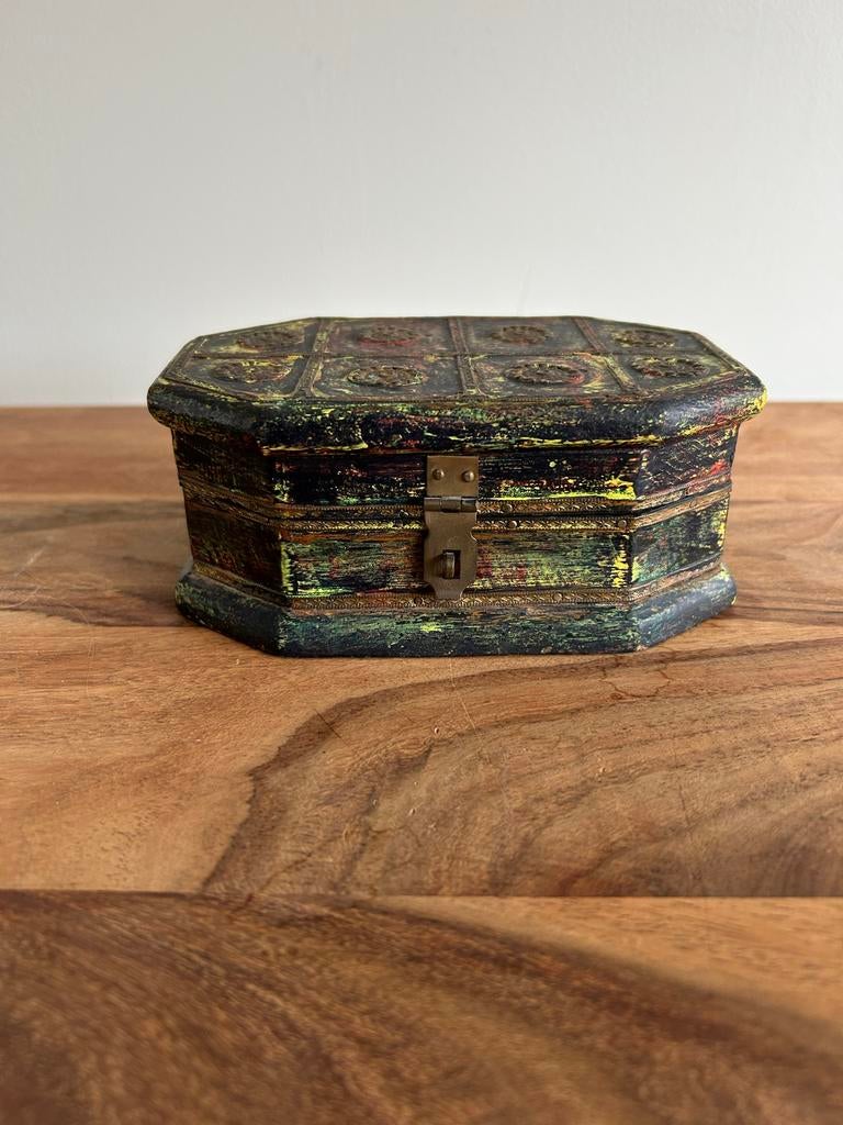 Vintage houten kistje met messing sluiting, Antiek en Kunst, Antiek | Koper en Brons, Ophalen of Verzenden