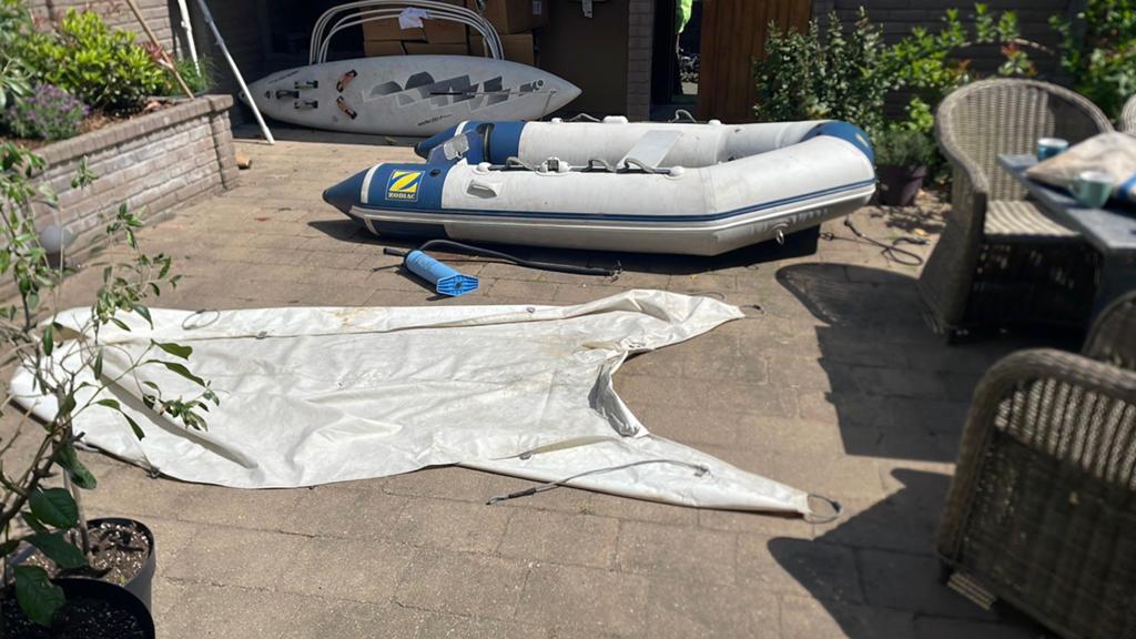 Zodiac rubberboot met peddels en pomp, Ophalen, Gebruikt