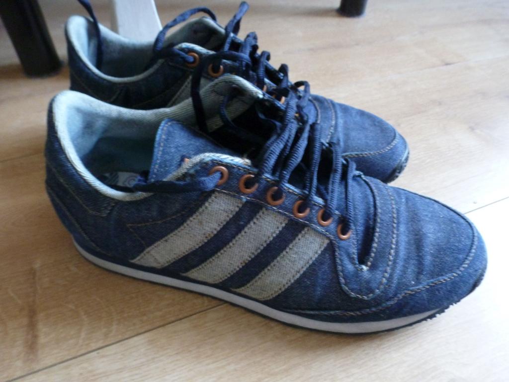 special edition ADIDAS spijkerblauw sneakers 40 -GRATIS zend, Nieuw, Sneakers of Gympen, Verzenden, Blauw