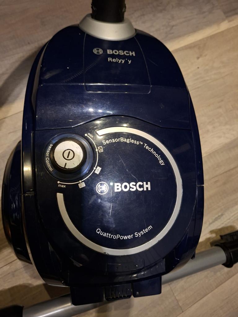 Bosch Relyy'y SensorBagless Stofzuiger, Gebruikt, Bosch, Ophalen of Verzenden, 1600 tot 2000 watt