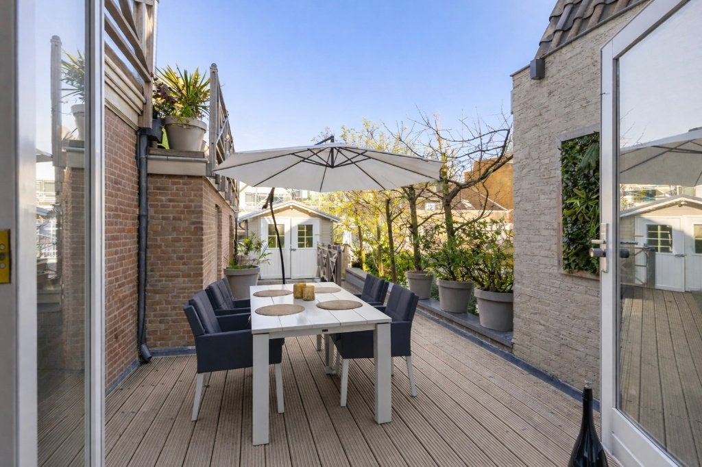 Ivm verhuizing -Life Outdoor tafel 4 stoelen poefjes parasol, Ophalen, Gebruikt, 6 zitplaatsen, Aluminium
