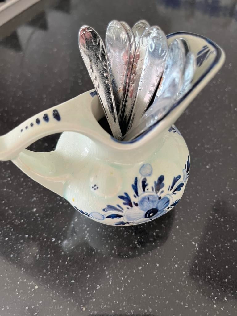 Delfts blauw kannetje met lepeltjes, Ophalen