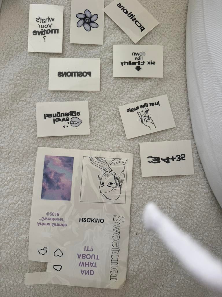 ariana grande temporary tattoos, Verzamelen, Muziek, Artiesten en Beroemdheden, Ophalen of Verzenden, Zo goed als nieuw, Foto of Kaart
