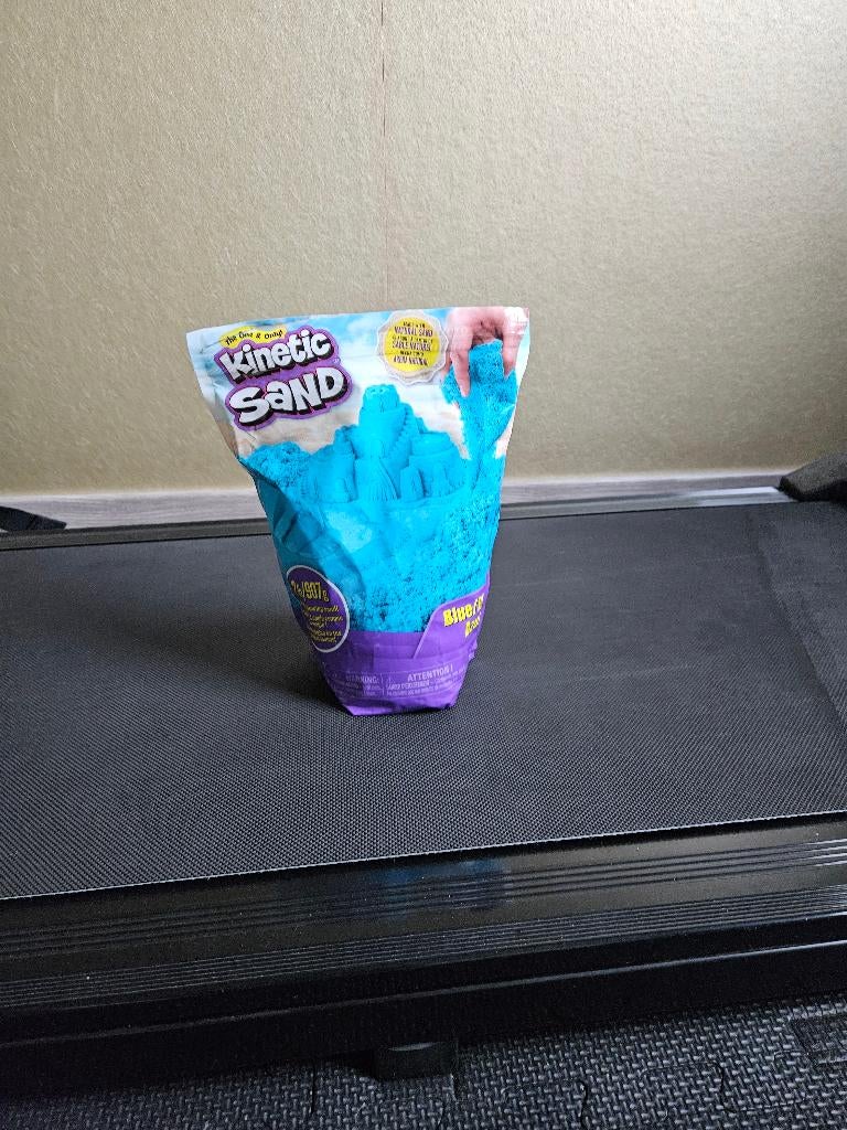 Kinetic sand, Kinderen en Baby's, Speelgoed | Educatief en Creatief, Ophalen, Gebruikt, Ontdekken