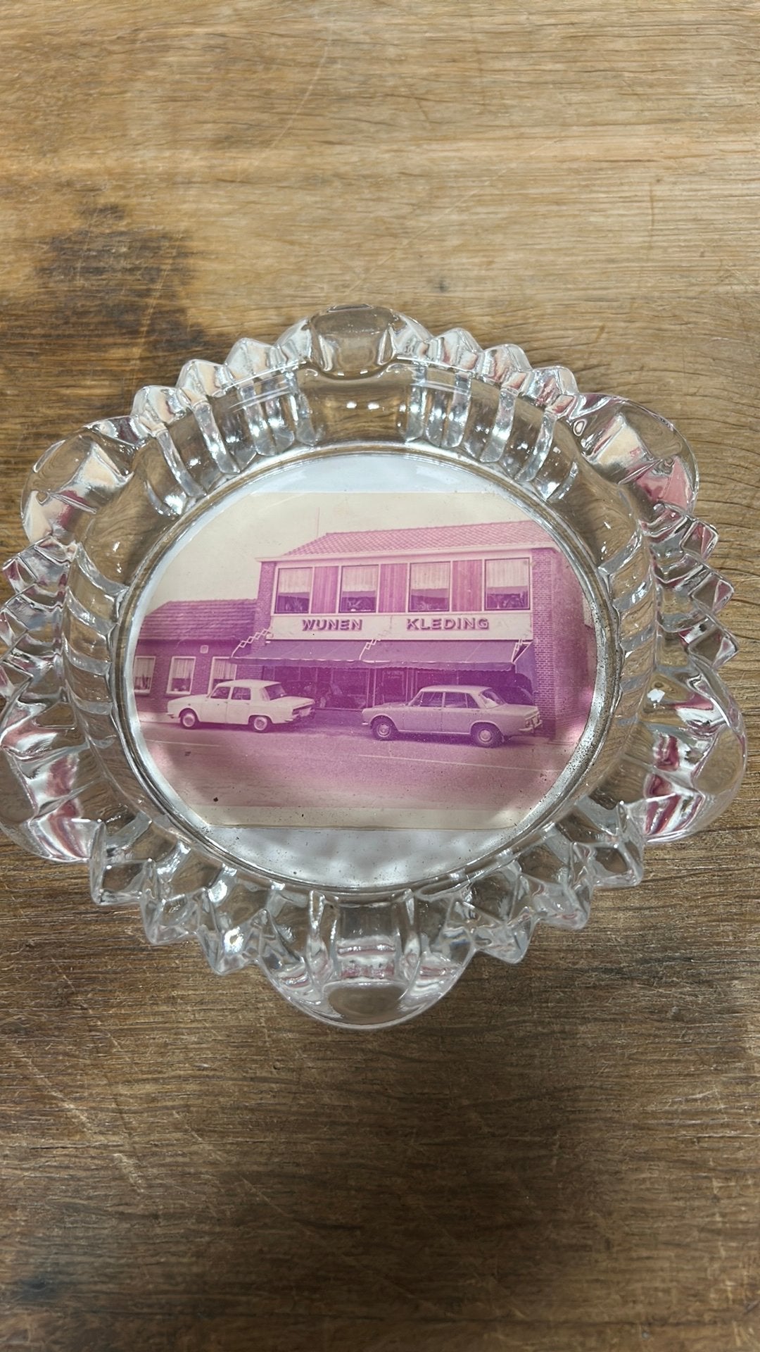 Oude asbak jaren 70s. Wijnen kleding., Verzamelen, Ophalen of Verzenden, Zo goed als nieuw, Asbak