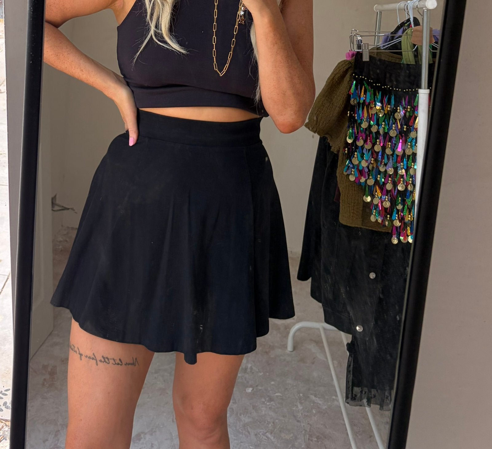 Zwart H&M festival rokje, Kleding | Dames, Rokken, Ophalen of Verzenden, Zo goed als nieuw, Zwart, Boven de knie