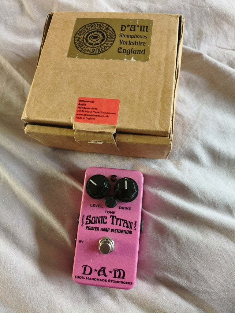 DAM Sonic Titan fuzz distortion overdrive fender, Ophalen of Verzenden, Gebruikt, Distortion, Overdrive of Fuzz