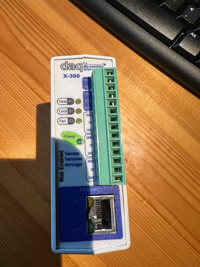 ControlByWeb X-300 Thermostaat met Webserver met 3 Relais, Ophalen of Verzenden, Slimme thermostaat, Gebruikt