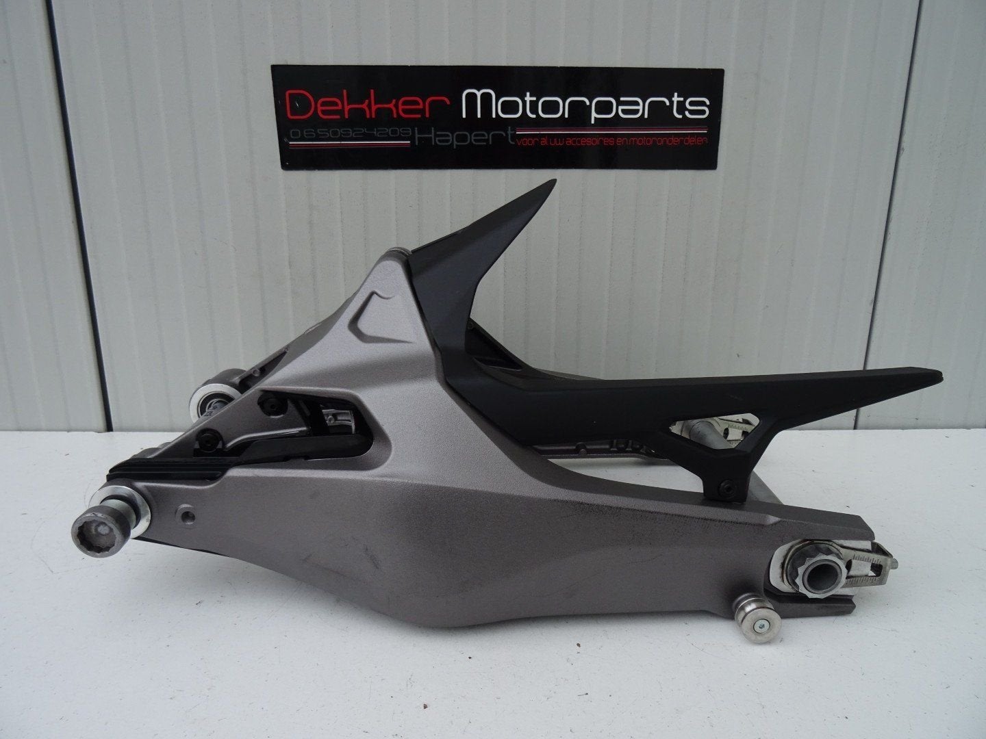 Achterbrug / Swingarm Ducati Monster 821 2018-2019-2020 >, Gebruikt, -, -, Ophalen of Verzenden