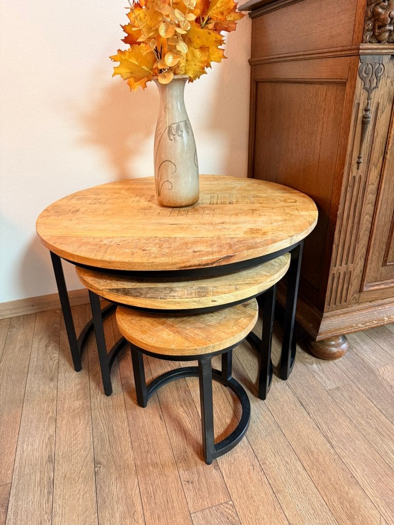 Set van 3 houten bijzettafels, Rond, 55 tot 75 cm, Zo goed als nieuw, Hout