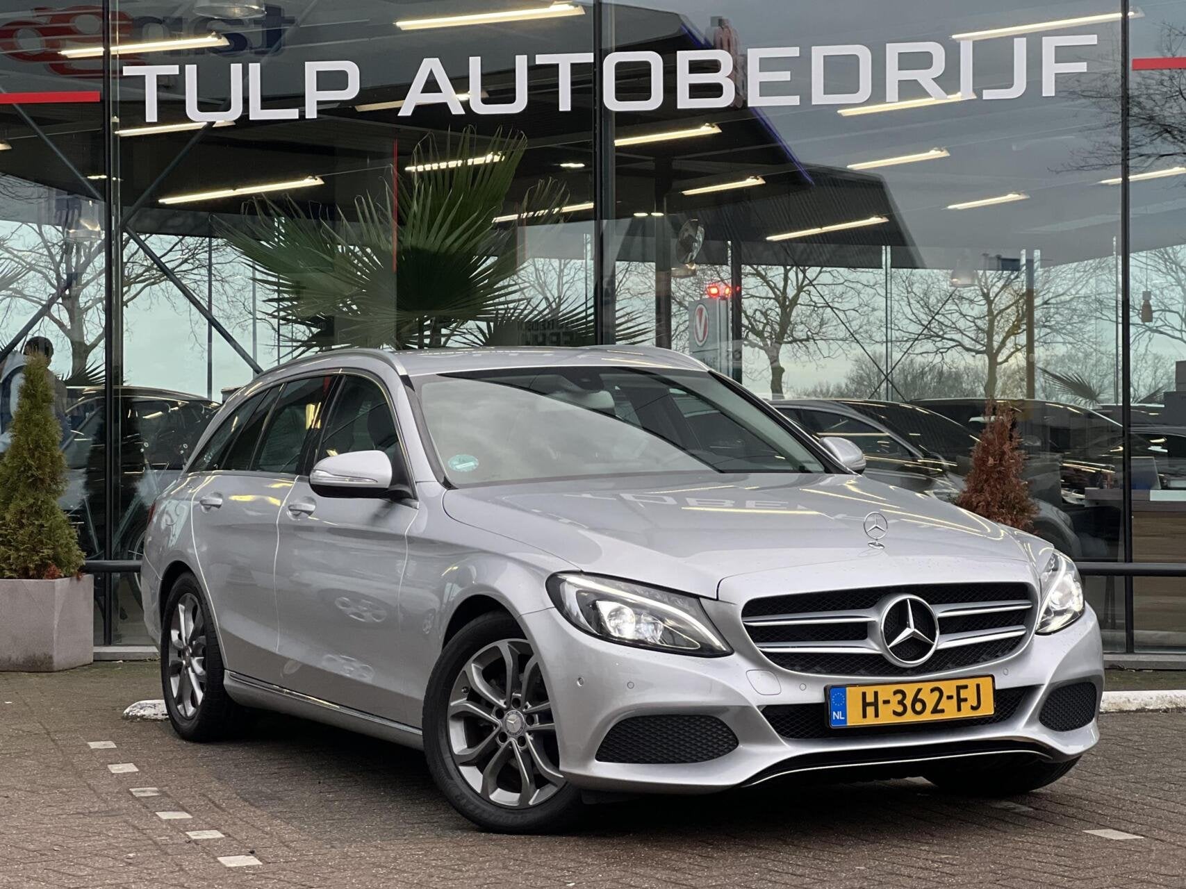 Mercedes C-klasse Estate 180 Prestige Automaat Weinig km!, Automaat, Achterwielaandrijving, Leder en Stof, 1595 cc