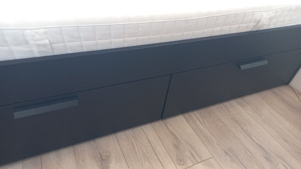 Foto 4 van 140x200 bed met lades, lattenbodem en matras