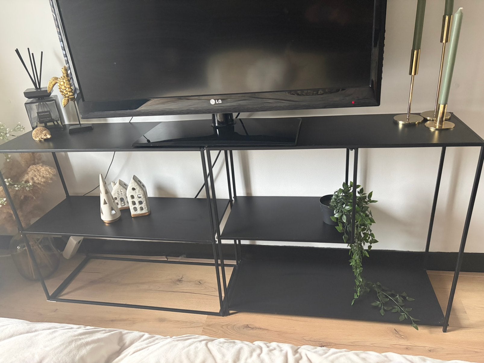 Zwart metalen vakkenkastjes, Ophalen, Zo goed als nieuw, 25 tot 50 cm, 50 tot 100 cm