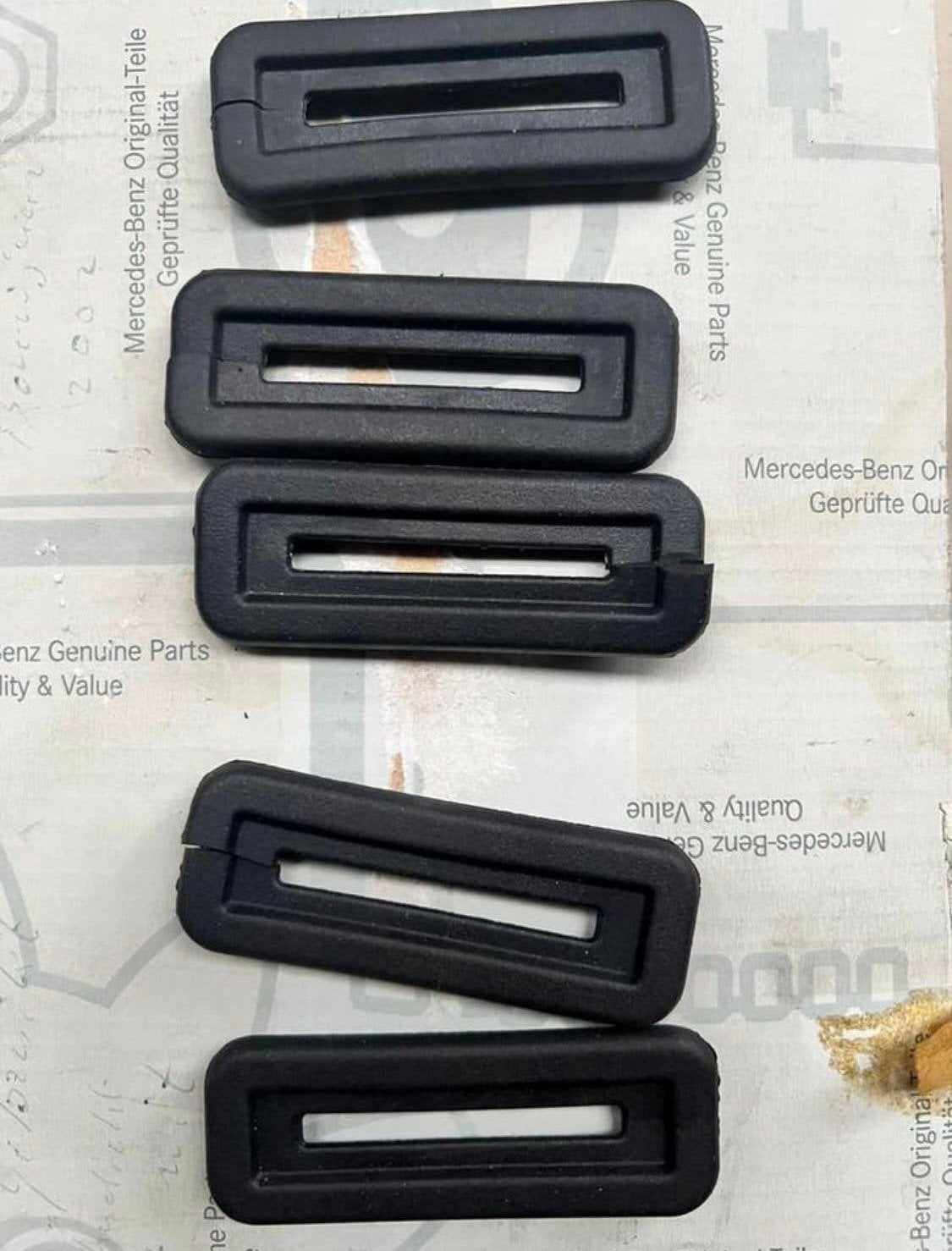 NOS G klasse kofferbak deur scharnier rubber, Ophalen of Verzenden