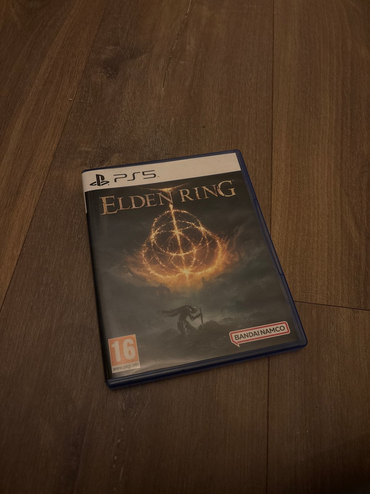 Elden Ring PS5 - Zo goed als nieuw met ongebruikte bonuscode, Online, 1 speler, Ophalen of Verzenden, Zo goed als nieuw