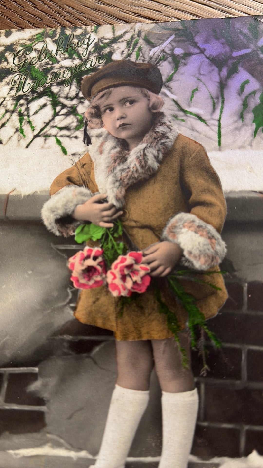 3 fotokaarten. Portret.Meisjes/vrouw met bloemen, Ophalen of Verzenden, 1920 tot 1940, Gelopen