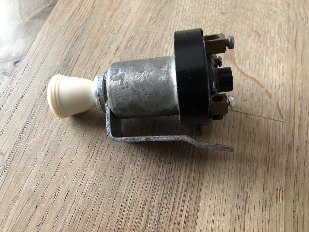 Lichtschakelaar VW Kever ovaal, Auto-onderdelen, Ophalen of Verzenden, Gebruikt, Volkswagen