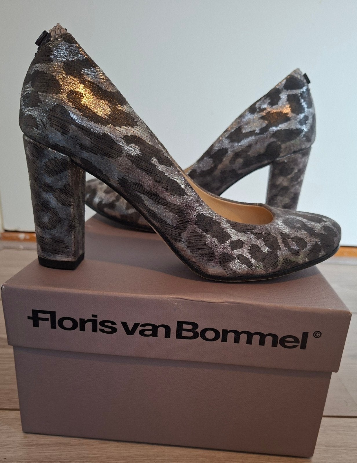 Merkschoenen/laarzen: Floris v Bommel, Unisa, Sam, Ophalen, Zo goed als nieuw