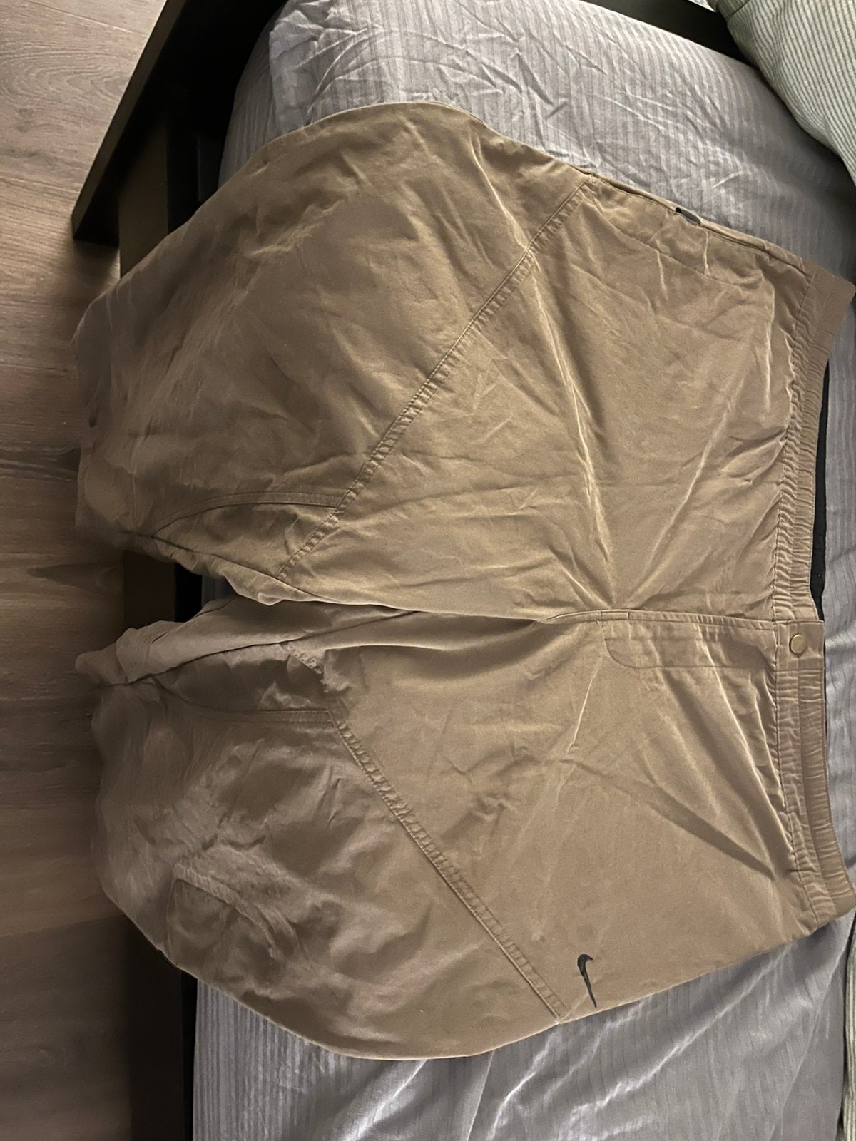 Nike pants, Ophalen, Gedragen, Beige