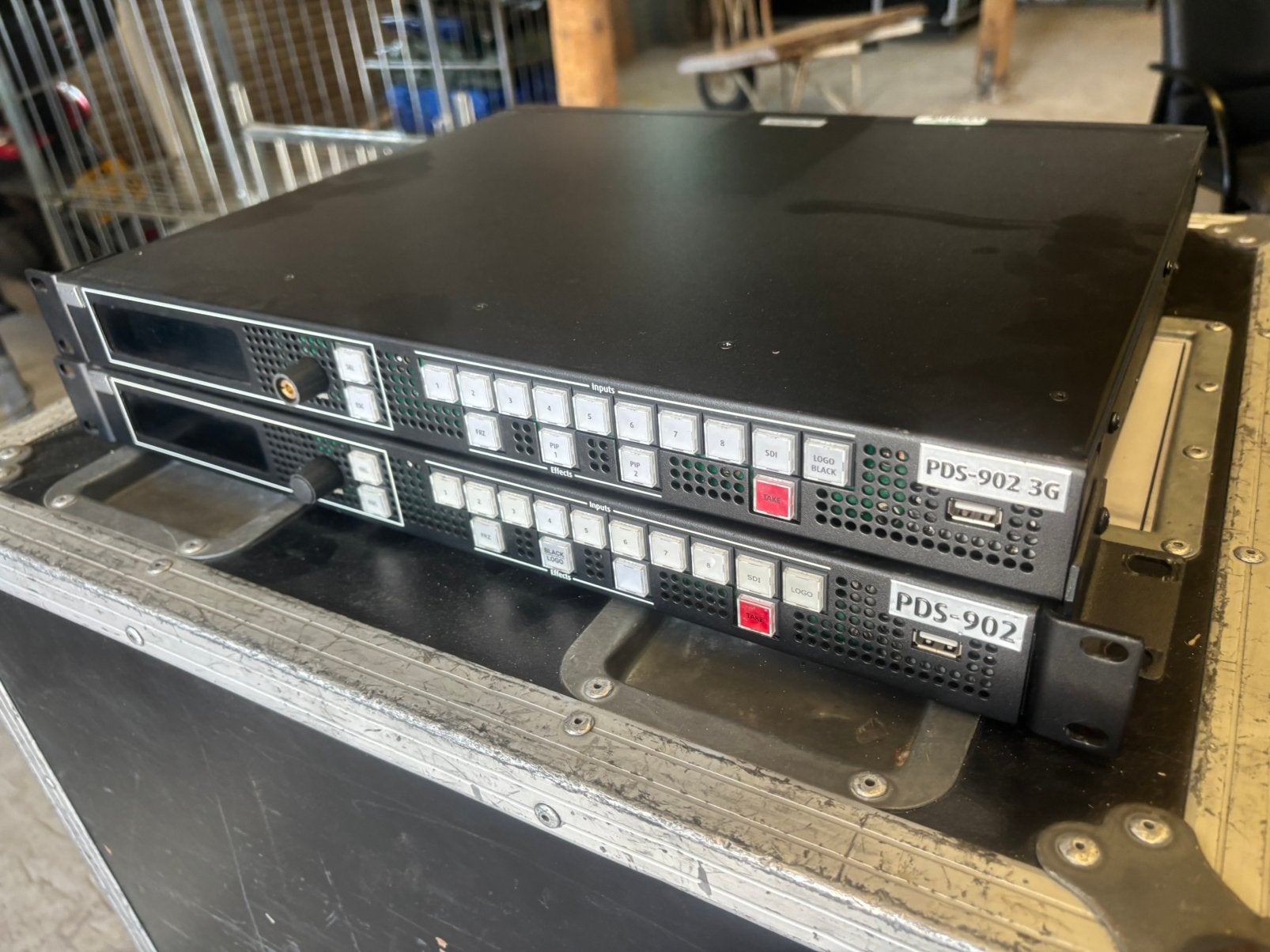 2x barco PSD-902 Video switcher, Ophalen of Verzenden, Zo goed als nieuw, Video