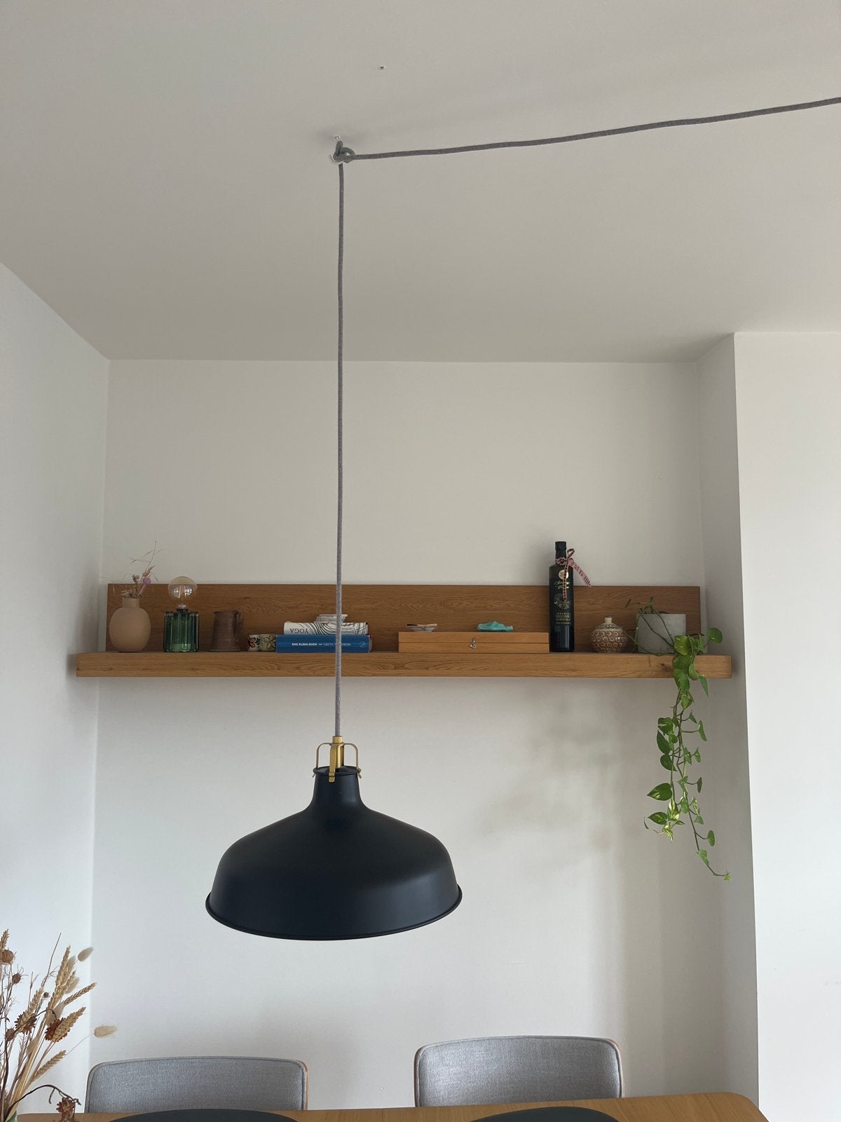 IKEA hanglamp - Zwart met gouden accenten, Ophalen, Zo goed als nieuw, Metaal, E27 (groot)