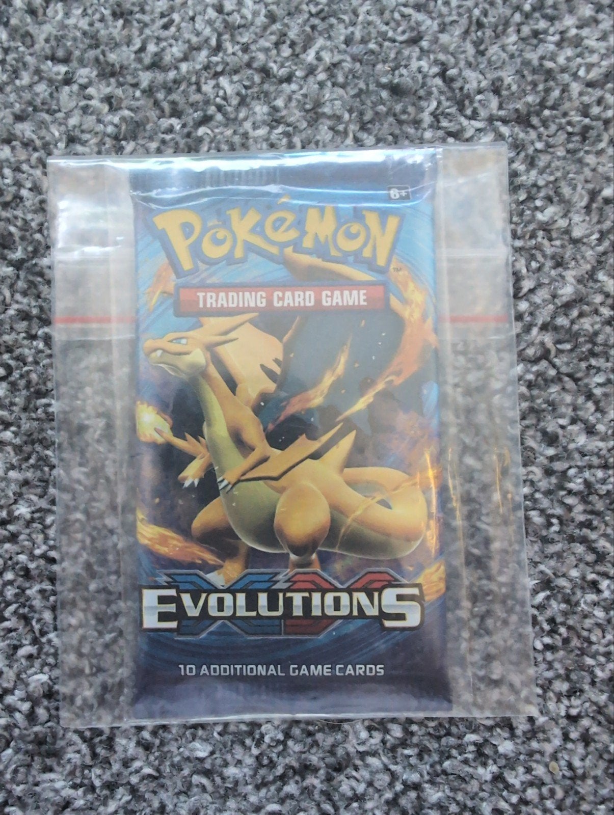 Pokemon pakje xy evolutions sealed, Ophalen of Verzenden, Zo goed als nieuw