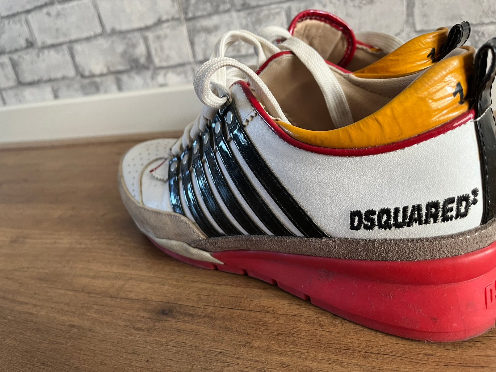 DSQUARED 2 - 100% Origineel - Nw.pr. 340.- euro - Maat 44, Kleding | Heren, Dsquared2, Wit, Ophalen of Verzenden, Sneakers of Gympen