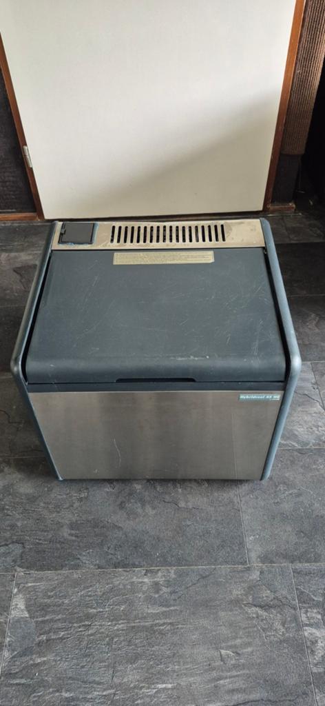 Tristar Hybride Koelbox met Standaard - 41 Liter, Caravans en Kamperen, Koelboxen, Ophalen, Compressor