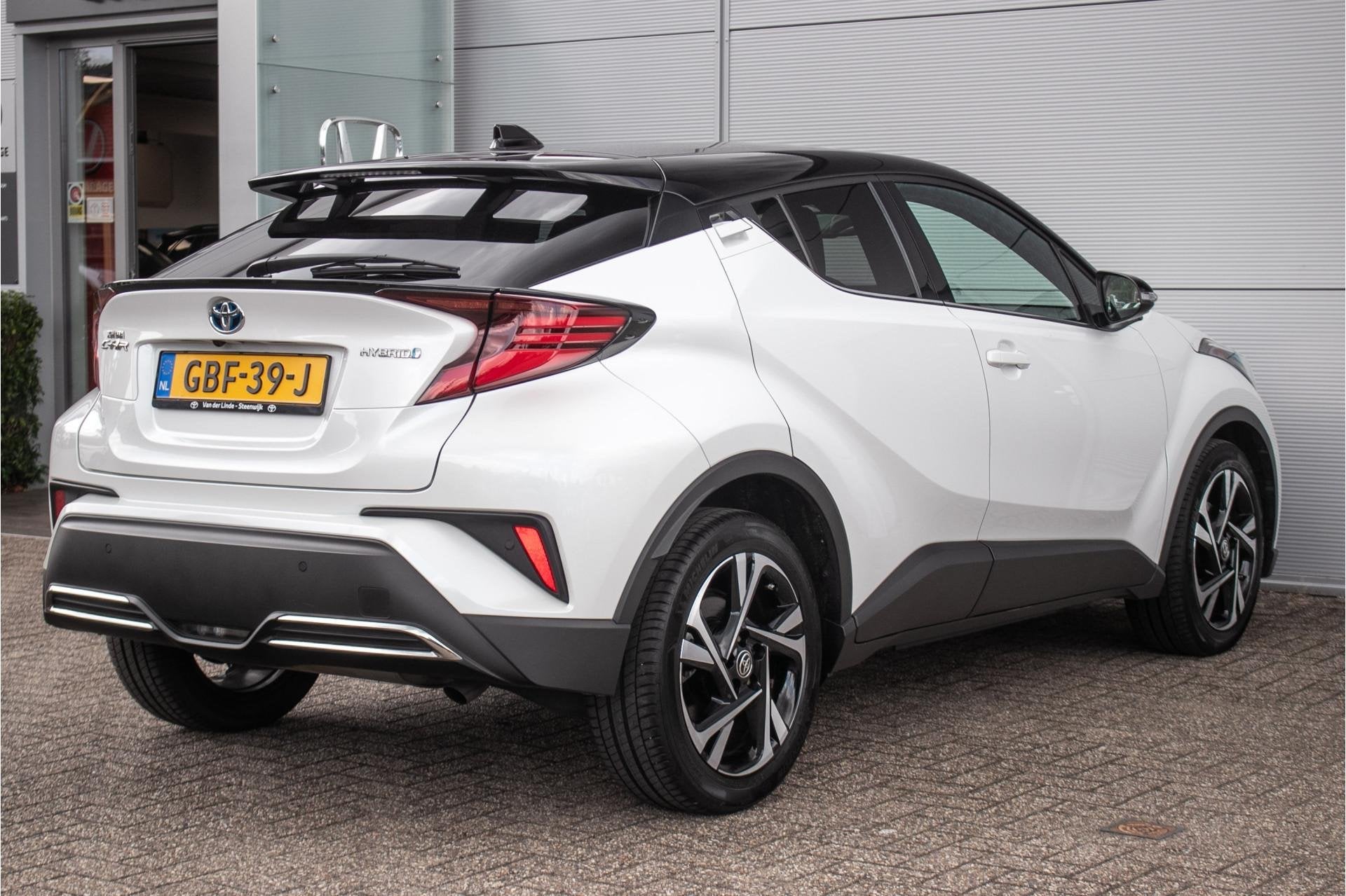 Toyota C-HR 2.0 Hybrid Dynamic | Adapt Cruise | Carplay | Na, Auto's, Stof, Euro 6, 4 cilinders, Wit