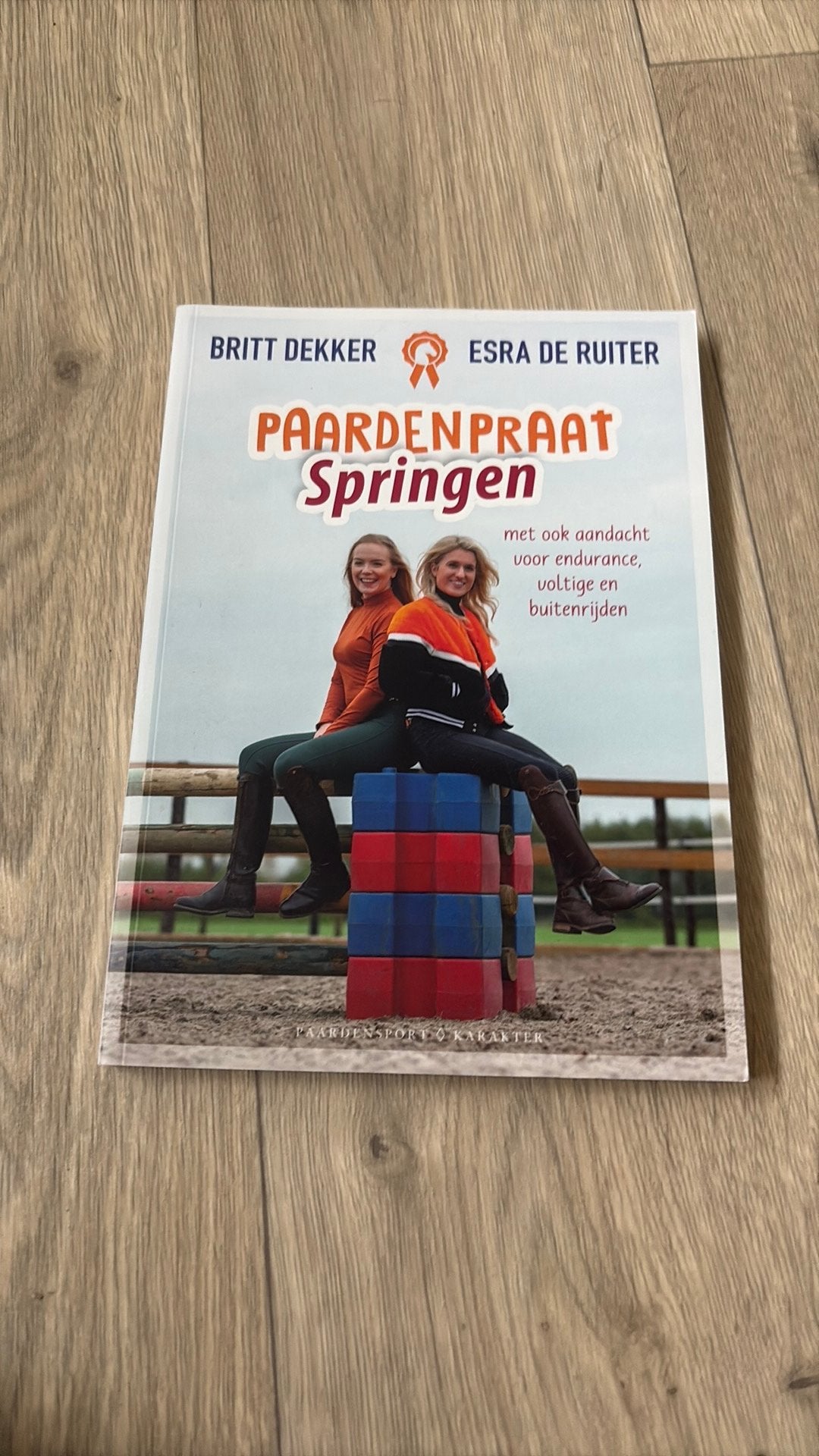 Britt Dekker - Springen, Non-fictie, Ophalen of Verzenden, Zo goed als nieuw, Britt Dekker; Esra de Ruiter