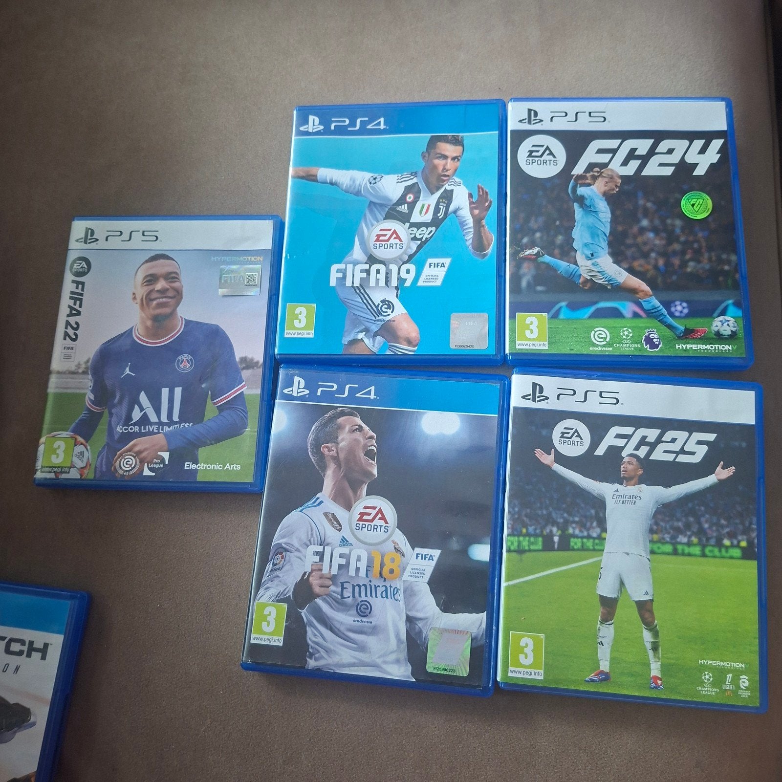 FIFA en FC Voetbalgames (PS4/PS5) - Goede Staat, Ophalen, Gebruikt, 2 spelers, Eén computer