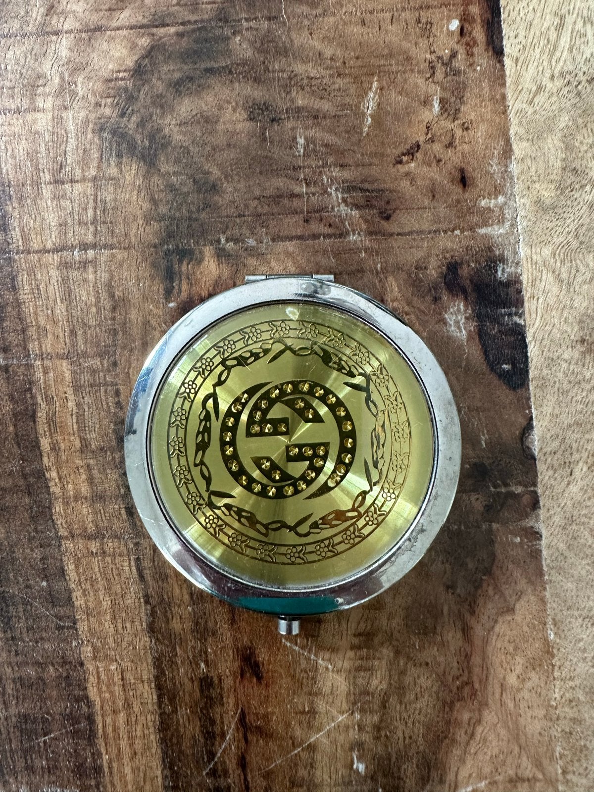 Gucci Compact Spiegel - Gouden Design, Ophalen of Verzenden, Gebruikt, Overige typen