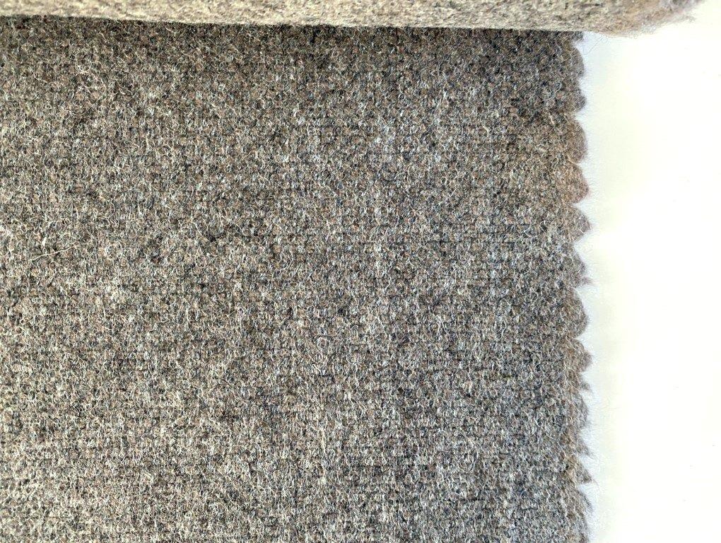 Gudbrandsdalens Amdal 365 grijs+beige max 4,8 mtr meubelstof, Wol, 120 cm of meer, Ophalen of Verzenden, Grijs